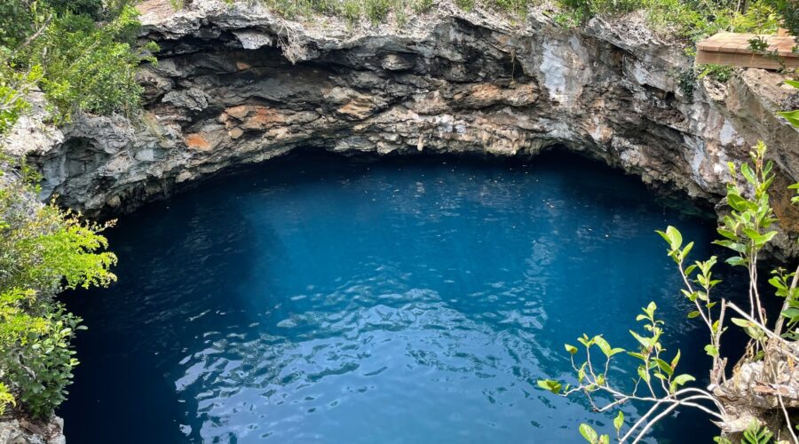 eleuthera sapphire hole